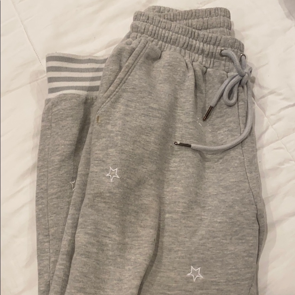 Grey sweats with stars